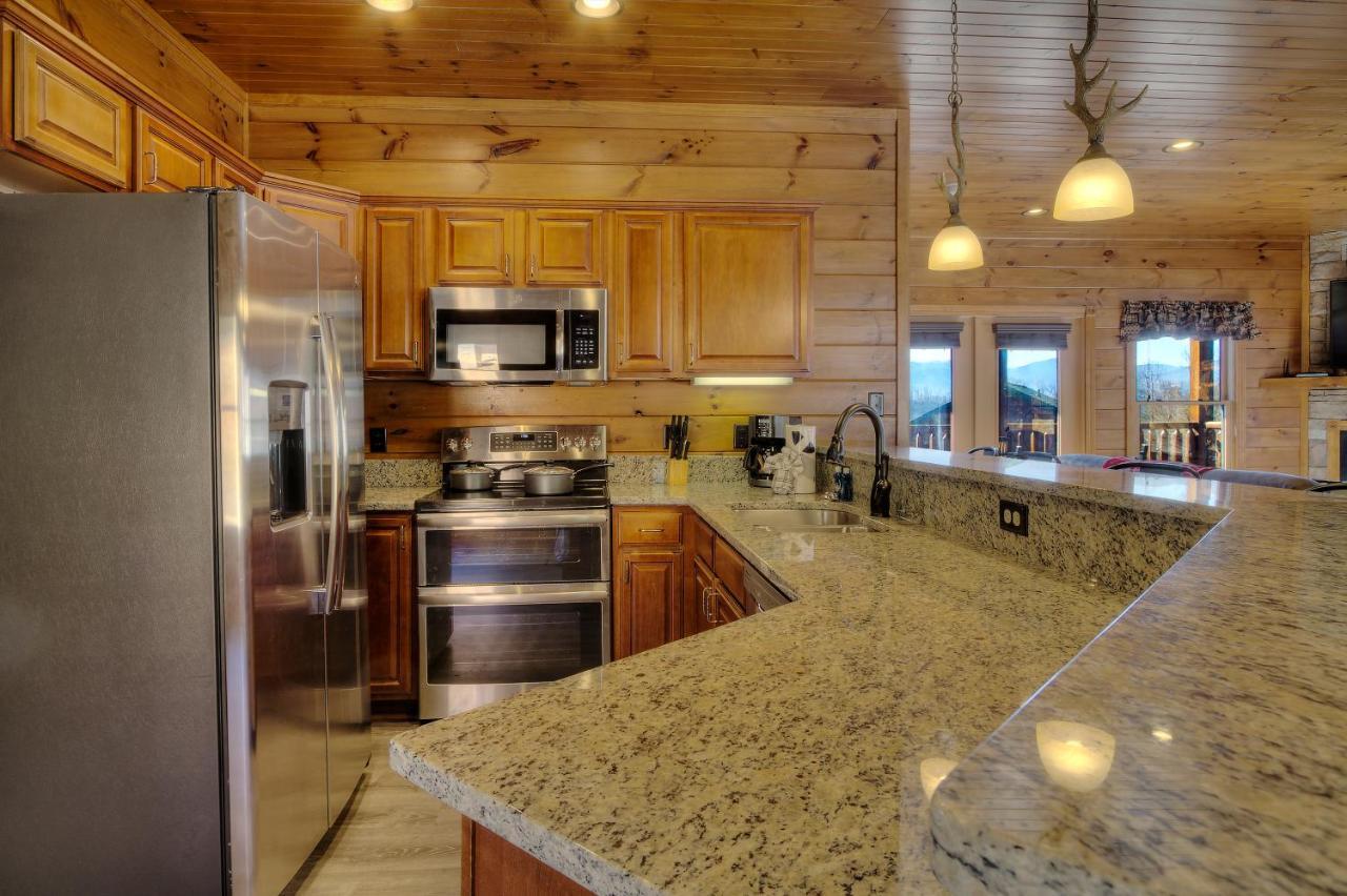 Smoky Mountain Views Villa Gatlinburg Exterior photo